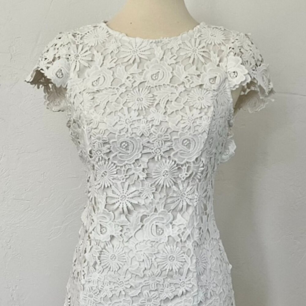 Romance Language Women’s White Backless Lace Dress – Style JMD8344 – Size Small
